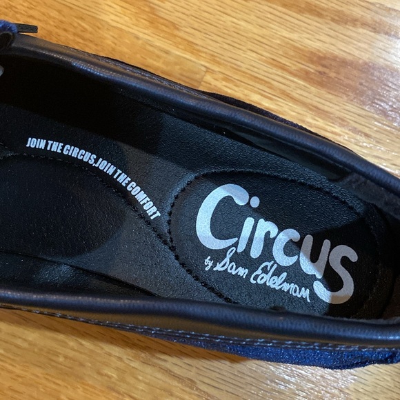 Beautiful BLUE Sam Edelman Circus Loafers - Picture 2 of 9